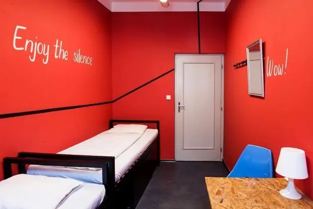 Basic Tek Kişilik Oda, Ortak Banyo