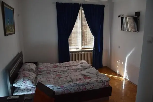 Deluxe Tek Büyük veya İki Ayrı Yataklı Oda