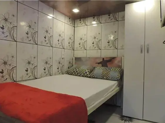 Tek Büyük Yataklı Oda, Ortak Banyo