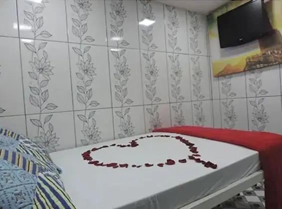 Tek Büyük Yataklı Oda, Ortak Banyo
