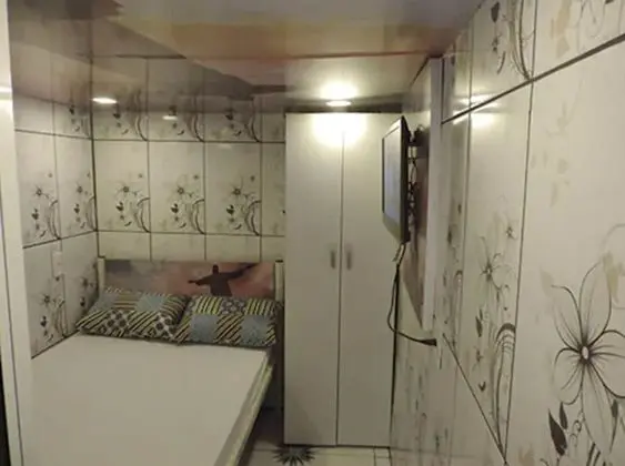 Tek Büyük Yataklı Oda, Ortak Banyo
