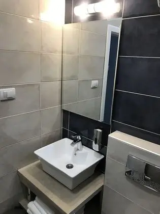 Basic Tek Büyük Yataklı Oda