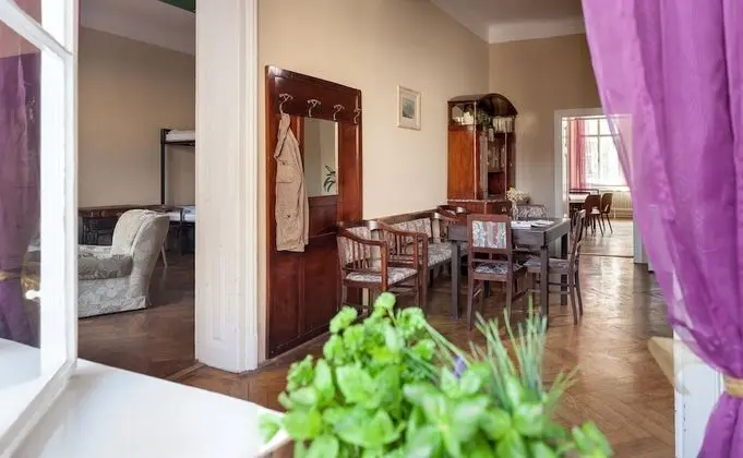 Single Bed in 6-Bed Walk Through Shared Dormitory, Mixed Dorm