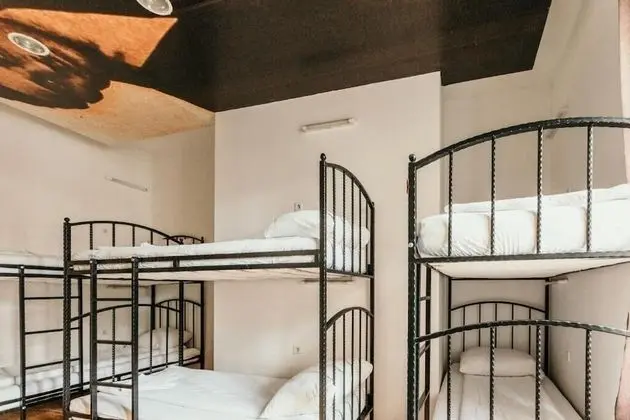 Bed in a 6-bed dormitory (Gavrilo Princip)