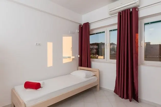 Ortak Ranzalı Oda, Karma Ranzalı Oda, Ortak Banyo (5 beds)