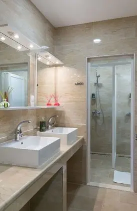 Ortak Ranzalı Oda, Karma Ranzalı Oda, Ortak Banyo (5 beds)