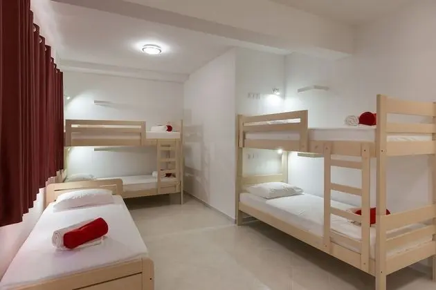 Ortak Ranzalı Oda, Karma Ranzalı Oda, Ortak Banyo (7 beds)