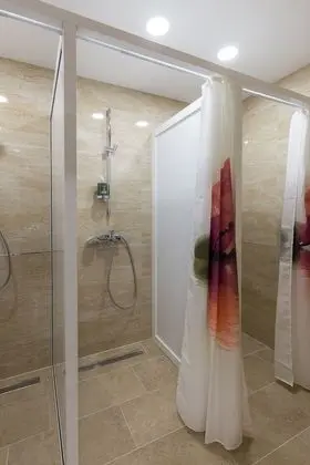 Ortak Ranzalı Oda, Karma Ranzalı Oda, Ortak Banyo (7 beds)