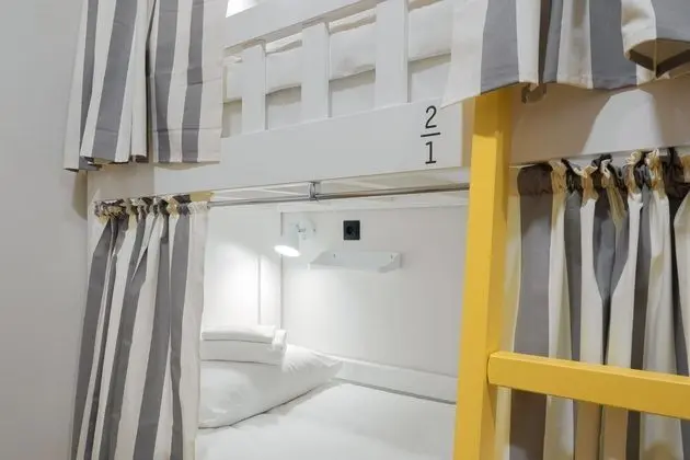 Standard Ortak Ranzalı Oda, Sadece erkekler için
