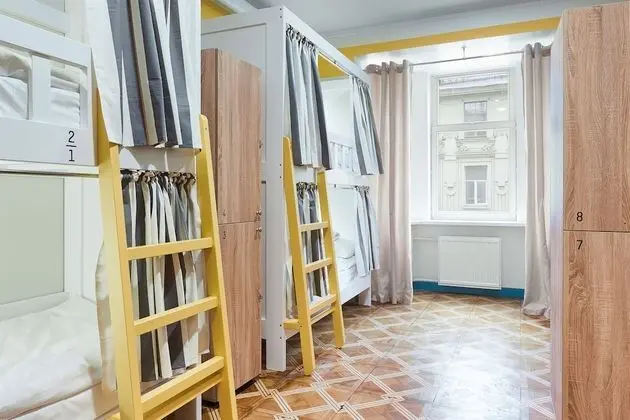 Standard Ortak Ranzalı Oda, Sadece erkekler için