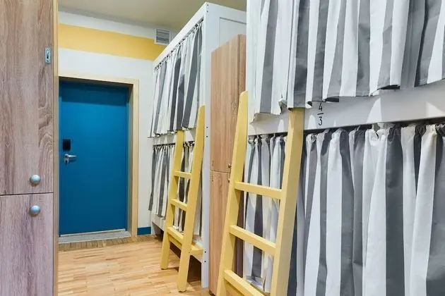 Standard Ortak Ranzalı Oda, Sadece erkekler için