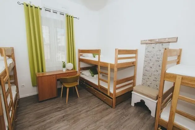 Shared dormitory (8 people)