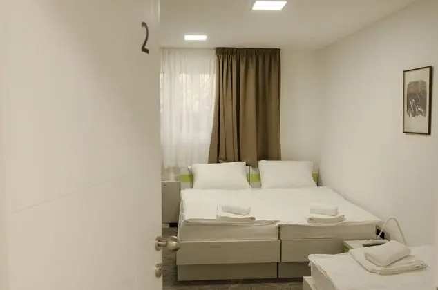 Üç Kişilik Oda, Özel Banyo (1)