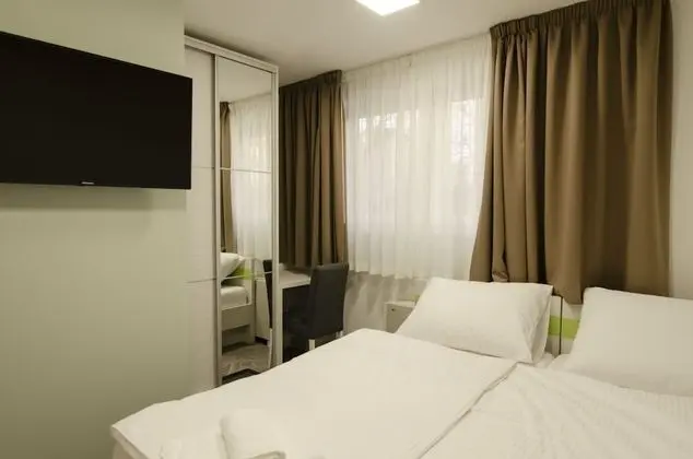 Üç Kişilik Oda, Özel Banyo (1)