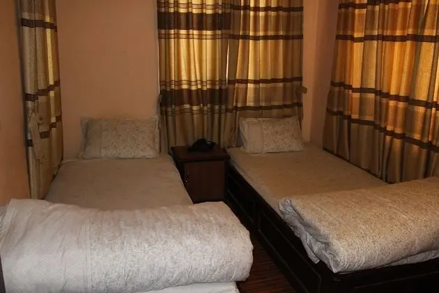 Basic İki Ayrı Yataklı Oda