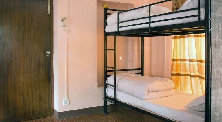 Basic Ortak Ranzalı Oda, Karma Ranzalı Oda, Engellilere Uygun, 2 Banyolu