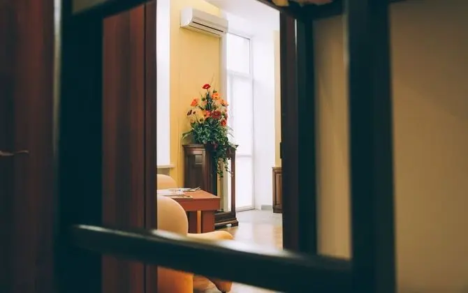 Ortak Ranzalı Oda, Karma Ranzalı Oda (1 Bed in 10 Person Dorm)