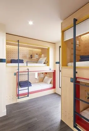 Chambre pour 4 personnes avec Salle de bain privée