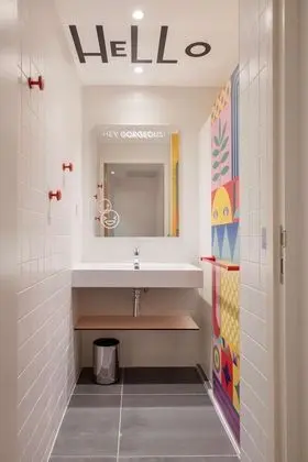 Chambre pour 8 personnes avec Salle de bain privée