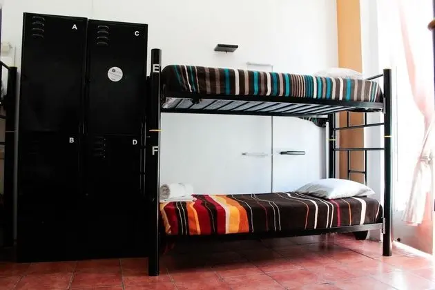 Ortak Ranzalı Oda, Sadece kadınlar için (7 pax)