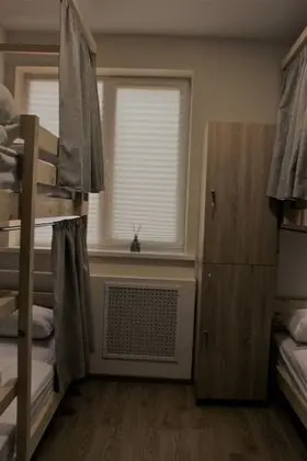 Basic Ortak Ranzalı Oda, Sadece erkekler için (4 beds)