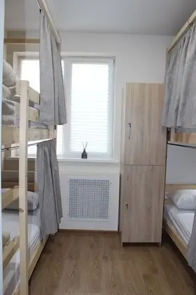 Basic Ortak Ranzalı Oda, Sadece erkekler için (4 beds)