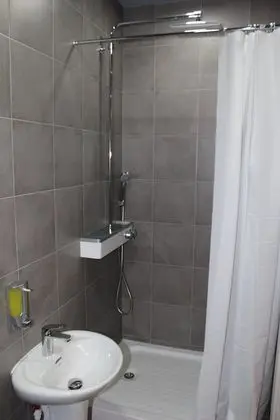 Basic Ortak Ranzalı Oda, Sadece erkekler için (4 beds)