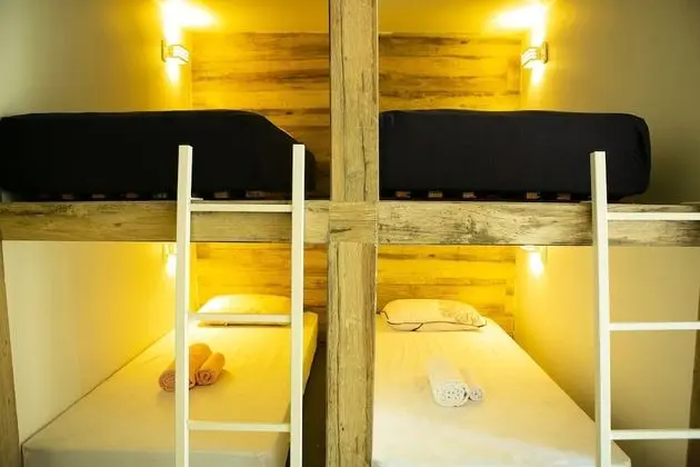 Ortak Ranzalı Oda, Karma Ranzalı Oda (A)