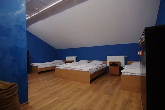 Ortak Ranzalı Oda, Karma Ranzalı Oda