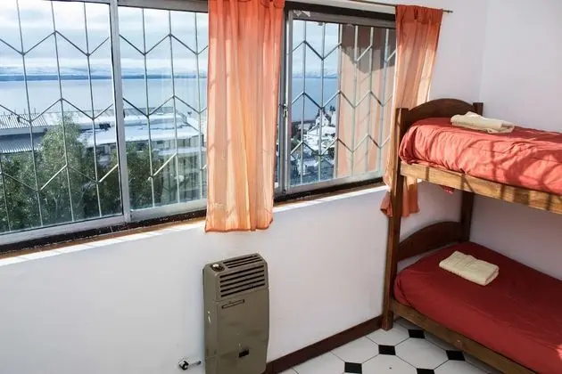 İki Ayrı Yataklı Oda, Ortak Banyo