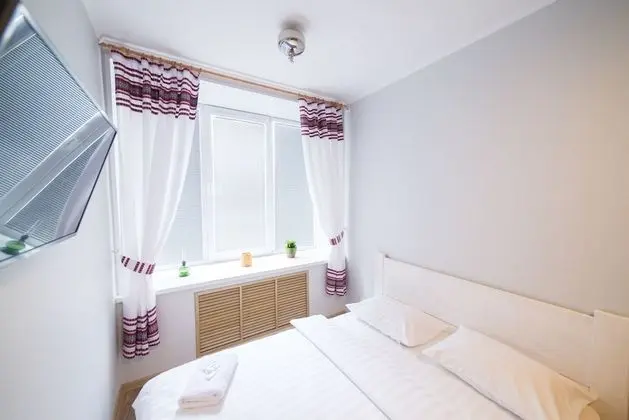 Tek Büyük Yataklı Oda, Ortak Banyo