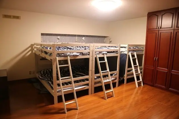 Ortak Ranzalı Oda (Western Style, For 6 People)