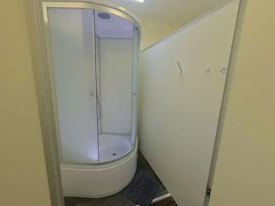 Ortak Ranzalı Oda, Sadece erkekler için (10 beds)
