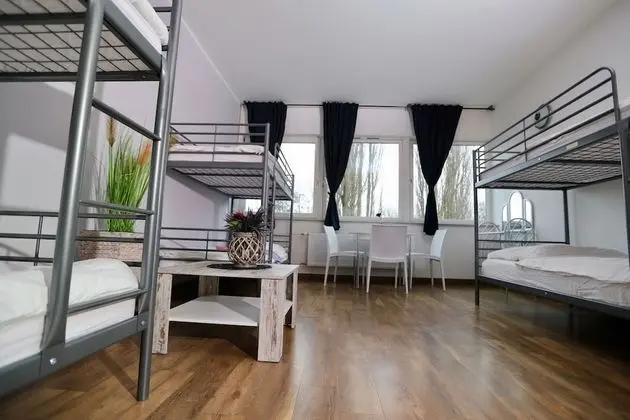 Basic Ortak Ranzalı Oda, Sadece kadınlar için, Ortak Banyo (Nr. 9)