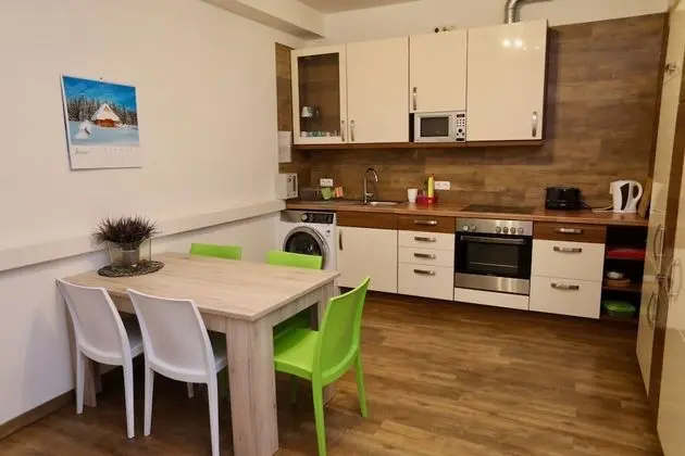 Basic Ortak Ranzalı Oda, Sadece kadınlar için, Ortak Banyo (Nr. 9)