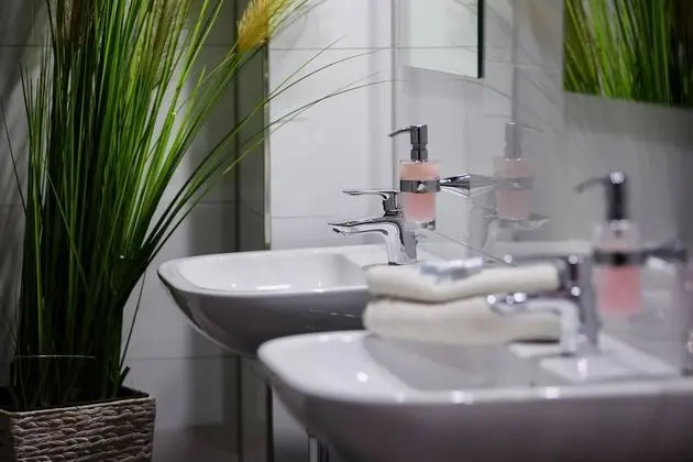 Basic Ortak Ranzalı Oda, Sadece kadınlar için, Ortak Banyo (Nr. 9)