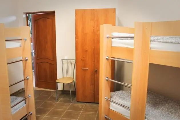 Economy Ortak Ranzalı Oda, Sadece erkekler için, Ortak Banyo (Bed in 8-beds Dormitory)