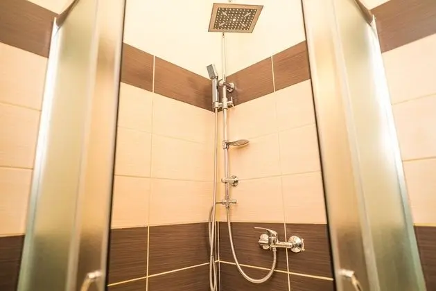 Dört Kişilik Oda, Özel Banyo