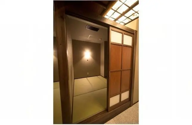 Tek Büyük Yataklı Oda, Ortak Banyo