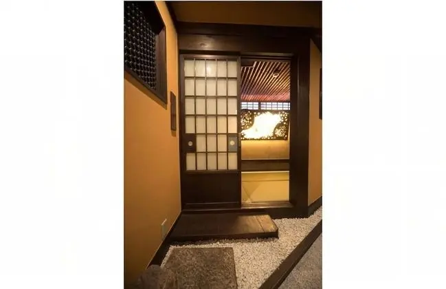 Tek Kişilik Oda, Ortak Banyo
