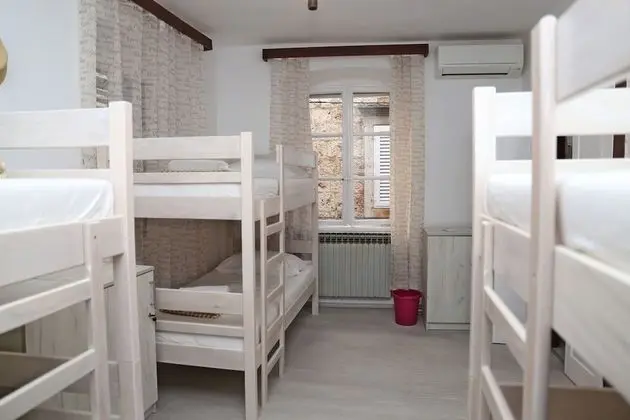 Bed in 6-Bed Mixed Dormitory Room