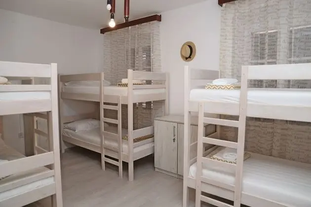 Bed in 6-Bed Mixed Dormitory Room