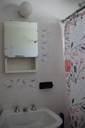 Ortak Ranzalı Oda, Karma Ranzalı Oda, Ortak Banyo (3 People)