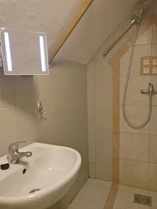 Comfort Üç Kişilik Oda, Banyolu/Duşlu