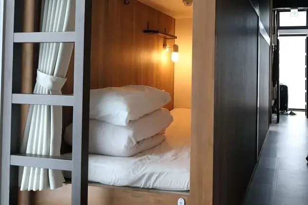 Ortak Ranzalı Oda, Karma Ranzalı Oda