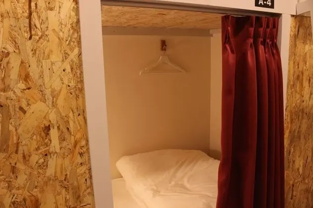 Ortak Ranzalı Oda, Sadece kadınlar için