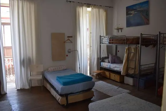 Ortak Ranzalı Oda (1 bed)