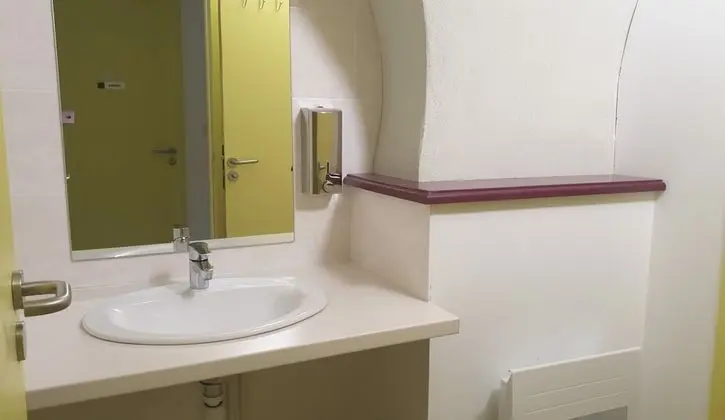 Economy Ortak Ranzalı Oda (Douze)