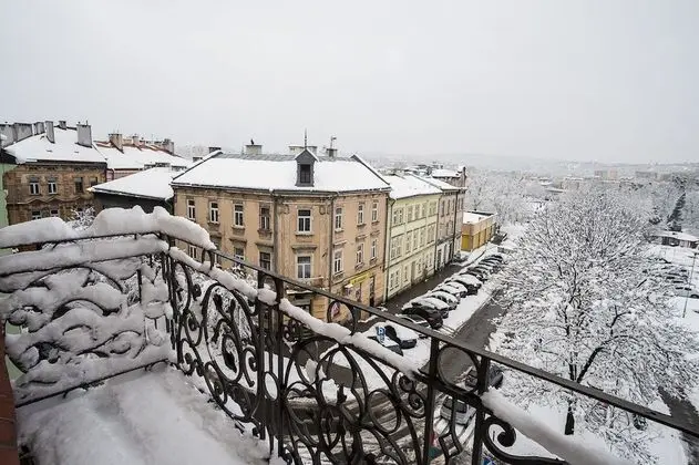 Apart Daire, Balkon, Şehir Manzaralı