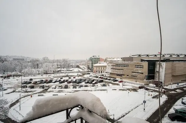 Apart Daire, Balkon, Şehir Manzaralı